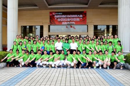 集团第八批“巾帼立功考察团”启程出国考察 (1).jpg